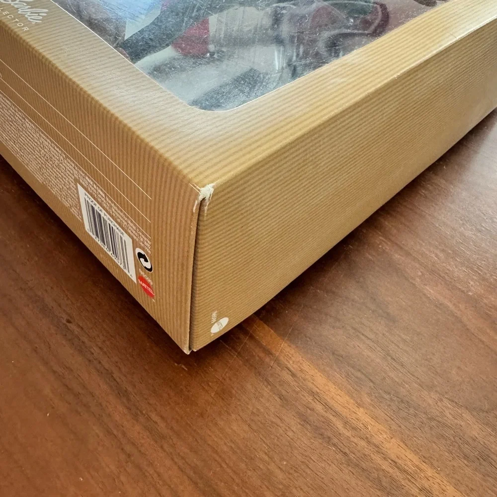 New in box- Christian Louboutin Barbie. - Picture 2 of 5